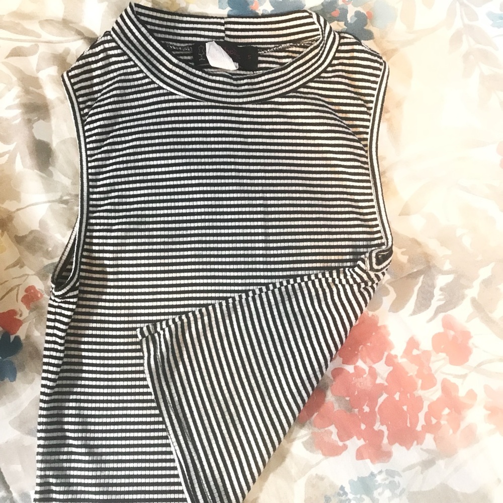 Striped Cropped Muscle Tee
